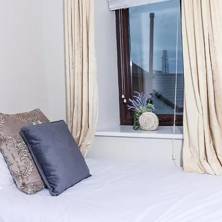 Bright 3bed Sleeps 9 With Secret Garden 5min Walk To Town * Sligo