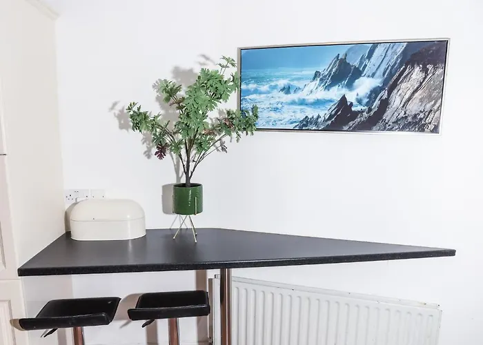 Bright 3bed Sleeps 9 With Secret Garden 5min Walk To Town Sligo